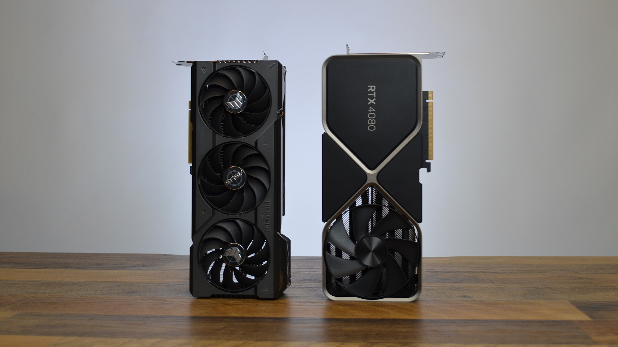 Head-to-Head: NVIDIA 4070 Ti vs 4080 GPU Showdown缩略图
