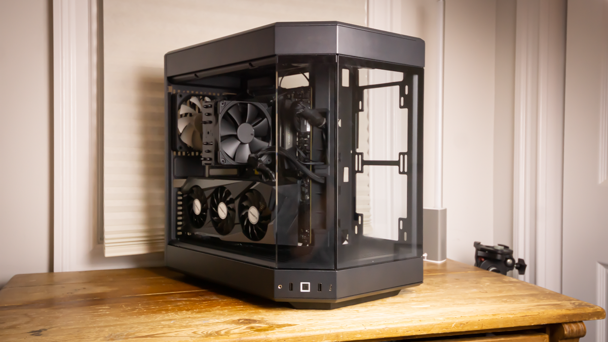 Hyte Y60 Review: Aesthetics Meets Functionality in a PC Case插图4